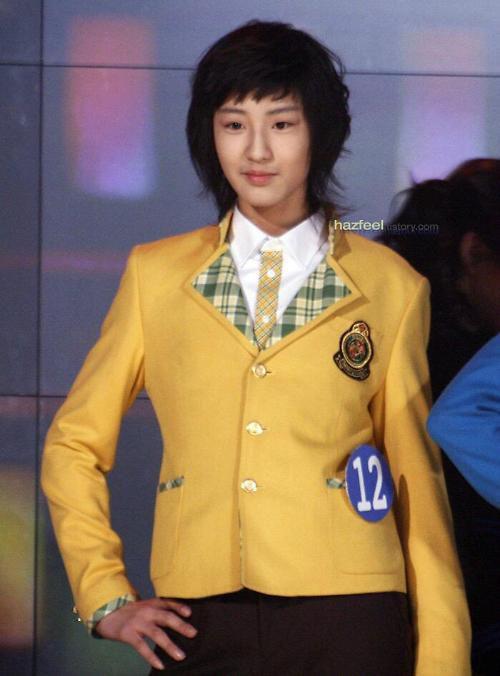 灿烈整容前后照片,整容前后对比，揭秘明星颜值进化史